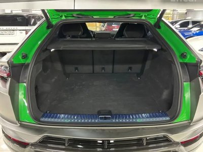 2023 Lamborghini URUS photo 6