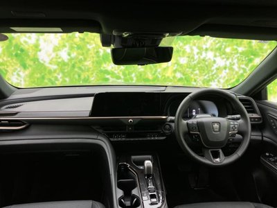 صورة 8 لـ 2024 Toyota CROWN SPORT