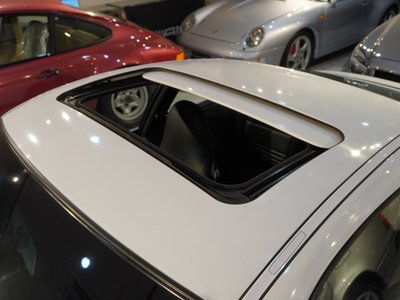 1998 Porsche 911 — миниатюра 24