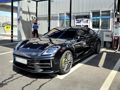 PORSCHE PANAMERA - 1