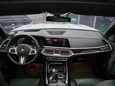 2020 BMW X7 — фото 4
