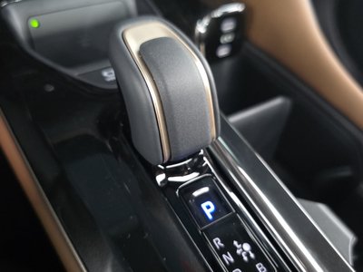 2025 Toyota CROWN CROSSOVER 缩略图 12