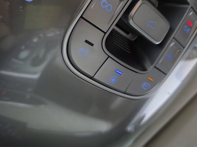 2025 Genesis GV70 缩略图 32