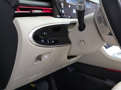 2025 Genesis GV70 缩略图 30