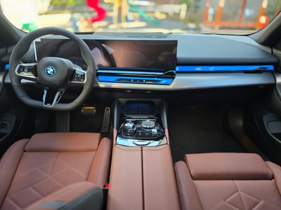 BMW 5 SERIES - 4