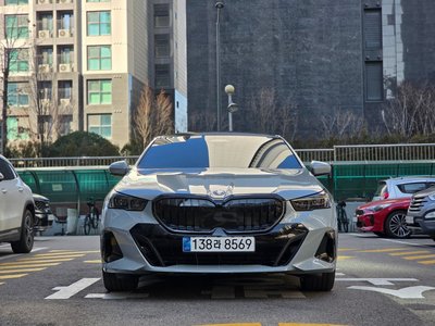 BMW 5 SERIES - 2