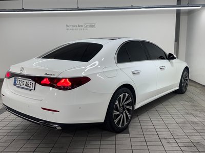 MERCEDES-BENZ E-CLASS - 5