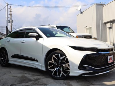 TOYOTA CROWN CROSSOVER - 2