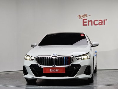 صورة 2 لـ 2024 BMW I5