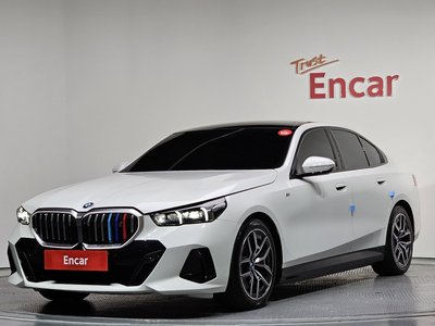 صورة 1 لـ 2024 BMW I5