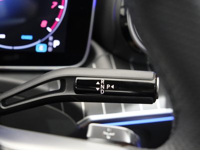 2025 MERCEDES-BENZ C-CLASS — миниатюра 12