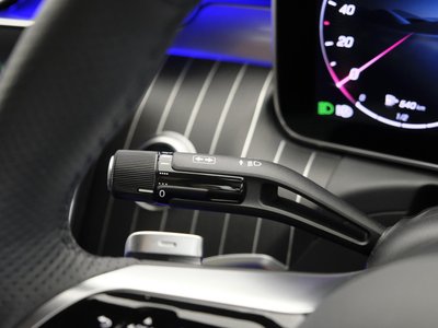 2025 MERCEDES-BENZ C-CLASS — миниатюра 11