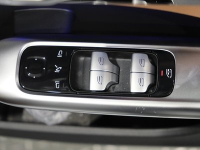 2025 MERCEDES-BENZ C-CLASS — миниатюра 26