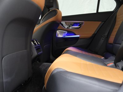 2025 MERCEDES-BENZ C-CLASS — миниатюра 34