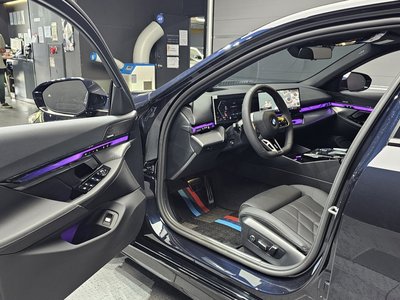 صورة 10 لـ 2025 BMW 5 SERIES