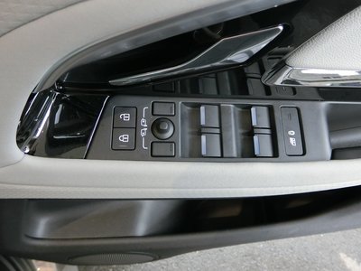 2023 LAND Rover RANGE ROVER EVOQUE — миниатюра 18