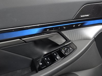 2025 BMW 5 SERIES — миниатюра 18