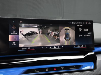 2025 BMW 5 SERIES — миниатюра 15