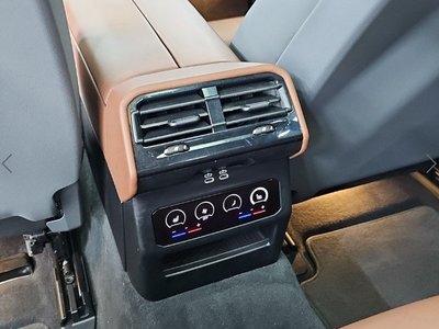 2023 BMW 5 SERIES — миниатюра 13
