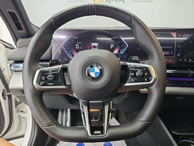 2023 BMW 5 SERIES photo 9