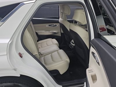 صورة مصغرة 18 لـ 2021 Genesis GV70