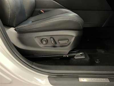 صورة مصغرة 35 لـ 2024 Toyota CROWN SPORT