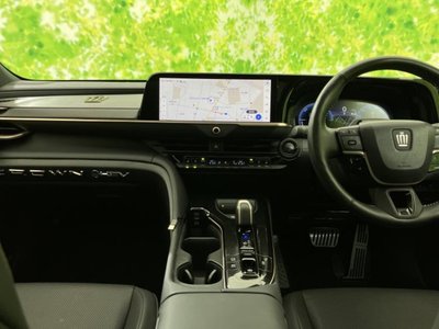 2024 Toyota CROWN SPORT photo 9