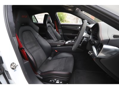 صورة مصغرة 34 لـ 2019 Porsche PANAMERA