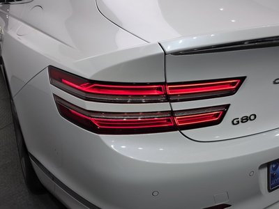 GENESIS G80 (RG3) - 10