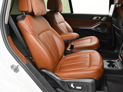 2021 BMW X7 缩略图 12