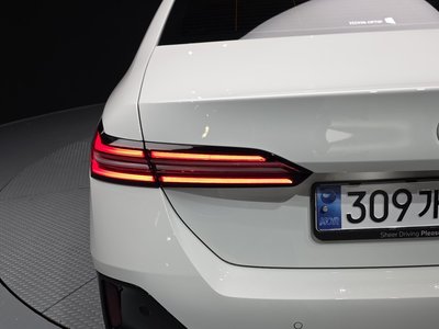 BMW 5 SERIES - 10