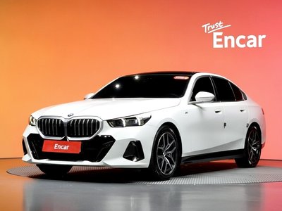 BMW 5 SERIES - 1