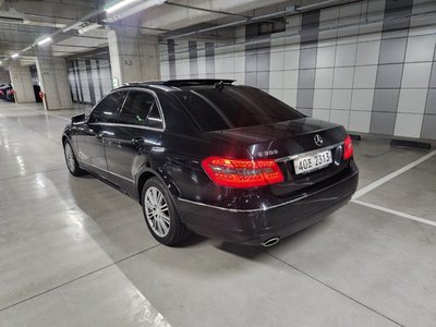 MERCEDES-BENZ E-CLASS - 4