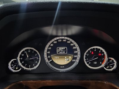 MERCEDES-BENZ E-CLASS - 8