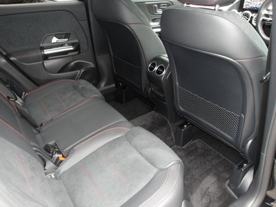 2025 Mercedes-BENZ GLA 缩略图 46