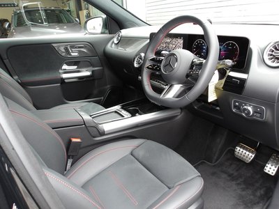 MERCEDES-BENZ GLA - 5