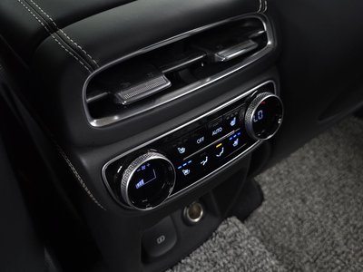 2021 Genesis GV80 thumbnail 32