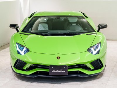 LAMBORGHINI AVENTADOR - 8