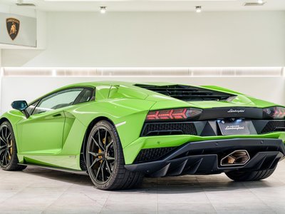 LAMBORGHINI AVENTADOR - 10