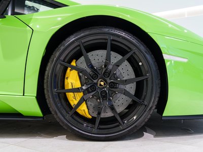 LAMBORGHINI AVENTADOR - 5
