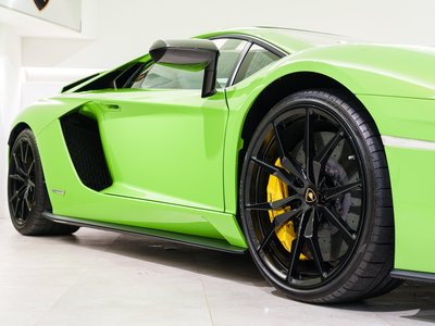 LAMBORGHINI AVENTADOR - 6