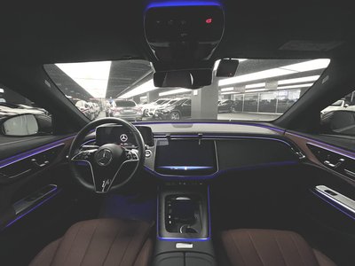 MERCEDES-BENZ E-CLASS - 4