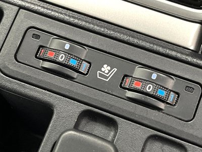 TOYOTA LAND CRUISER PRADO - 7