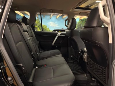 TOYOTA LAND CRUISER PRADO - 9