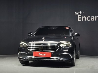 2022 Mercedes-BENZ E-CLASS — фото 2