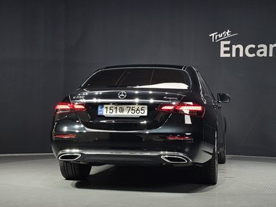 2022 Mercedes-BENZ E-CLASS — фото 3