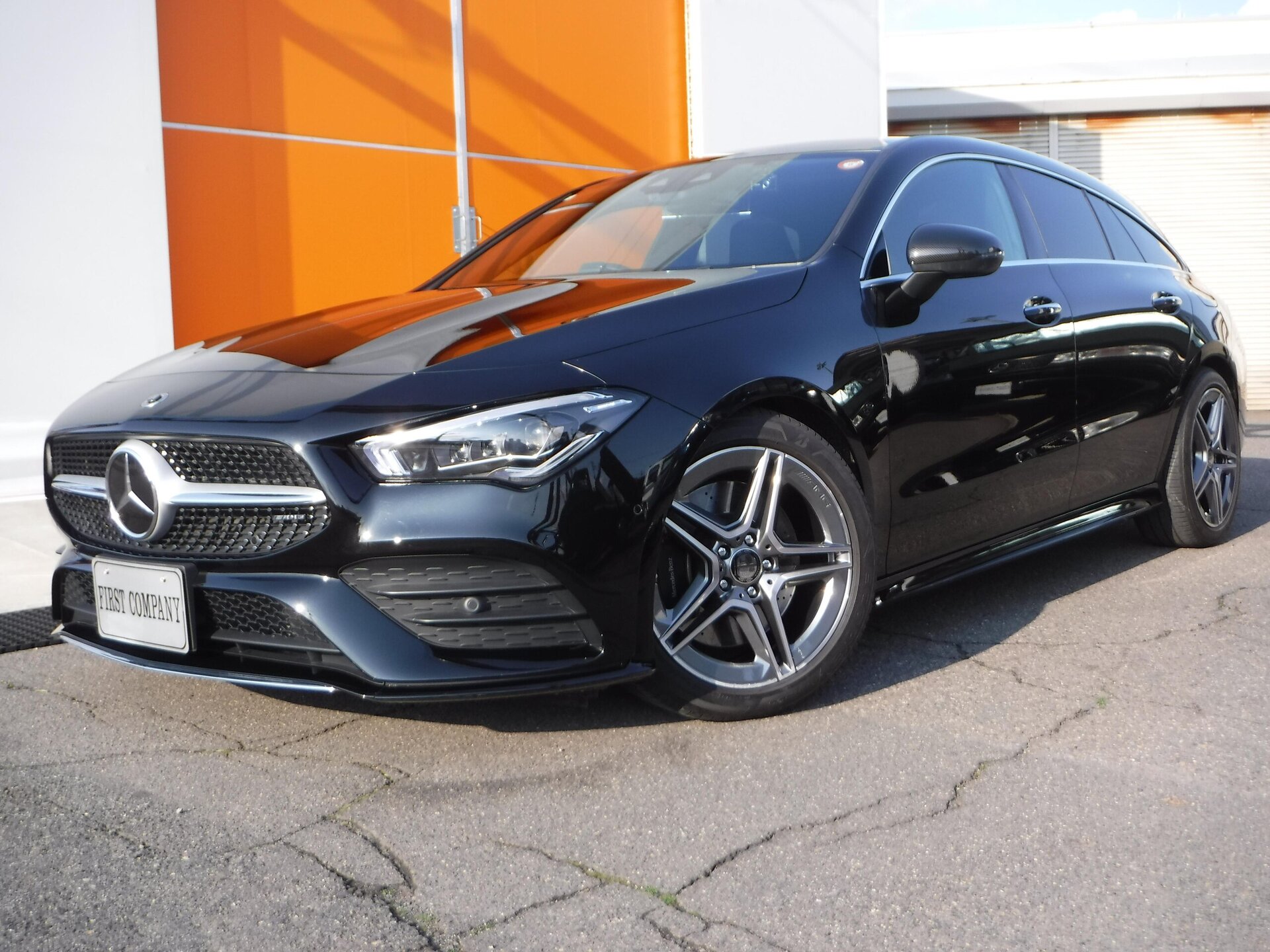 MERCEDES-BENZ CLA SHOOTING BRAKE - View 1