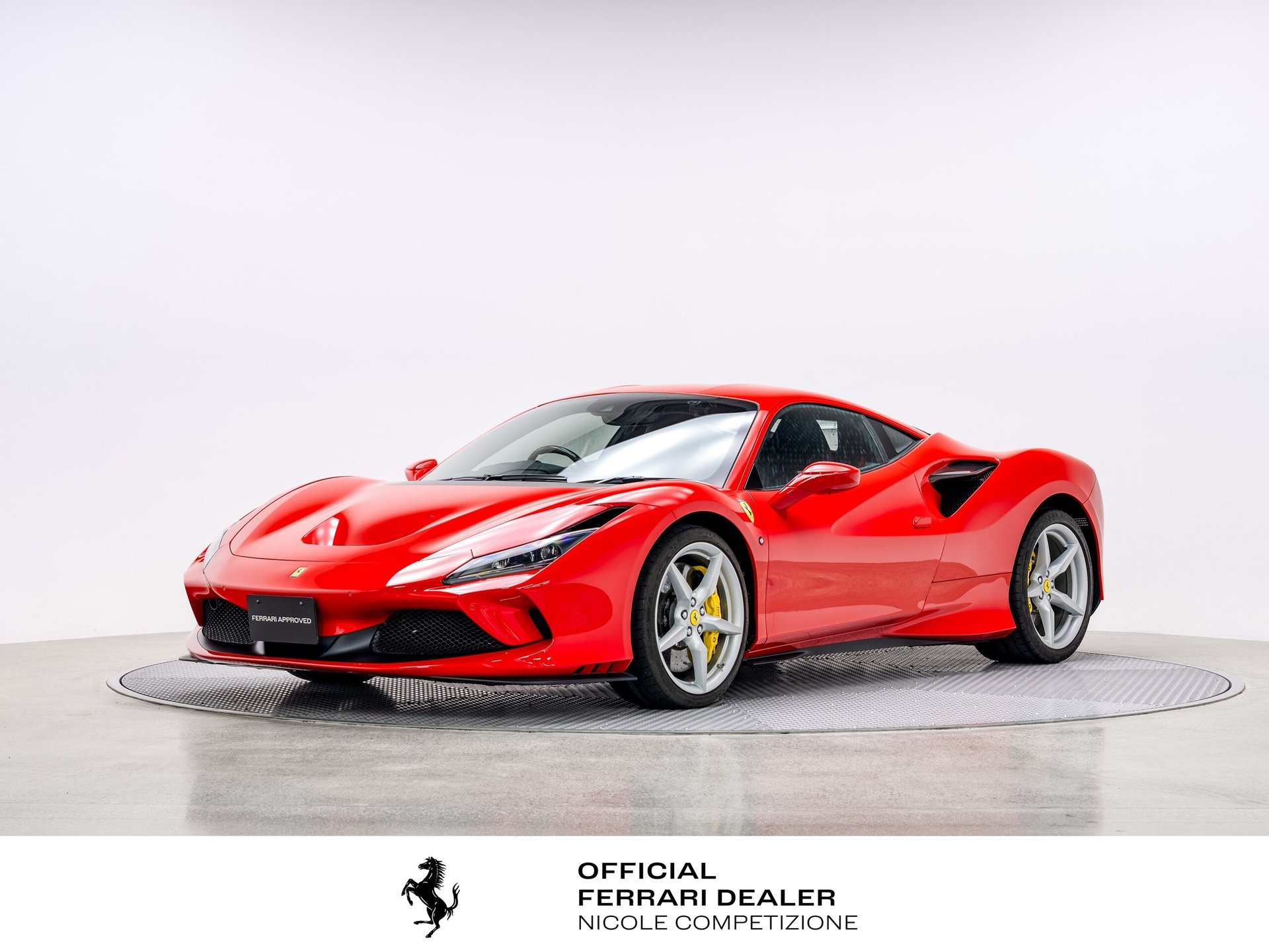 FERRARI F8 TRIBUTO - View 1
