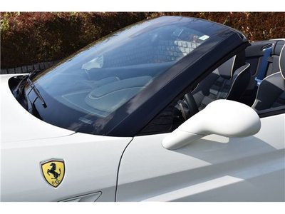 FERRARI CALIFORNIA - 9