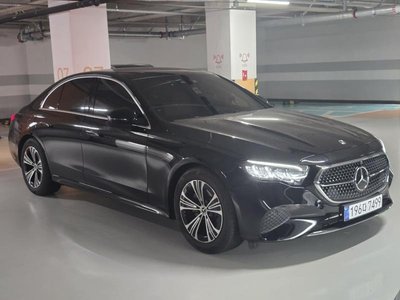 MERCEDES-BENZ E-CLASS - 1